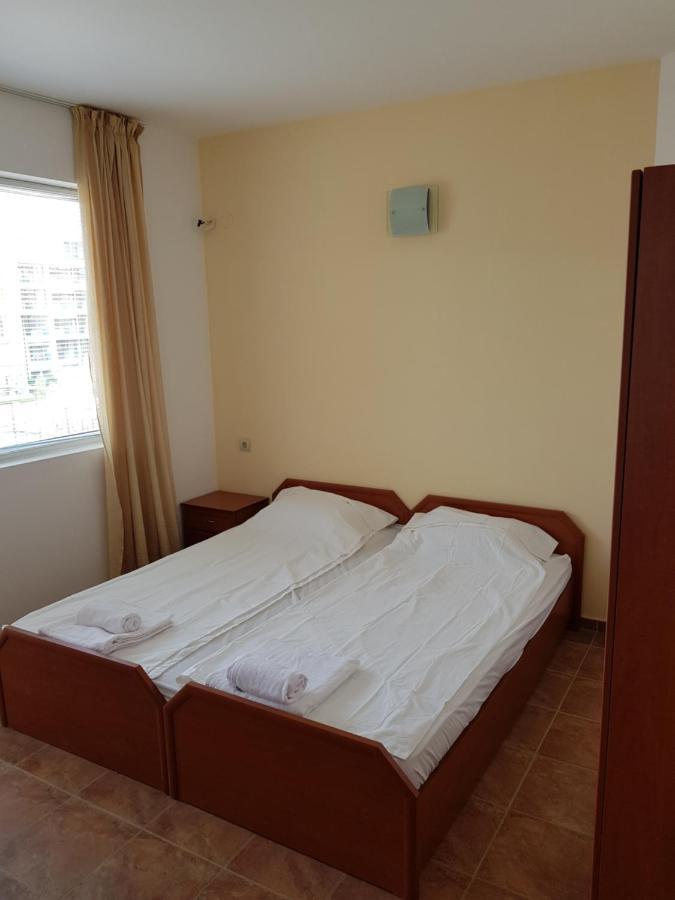 Zaliv Apartments House Sveti Vlas Esterno foto