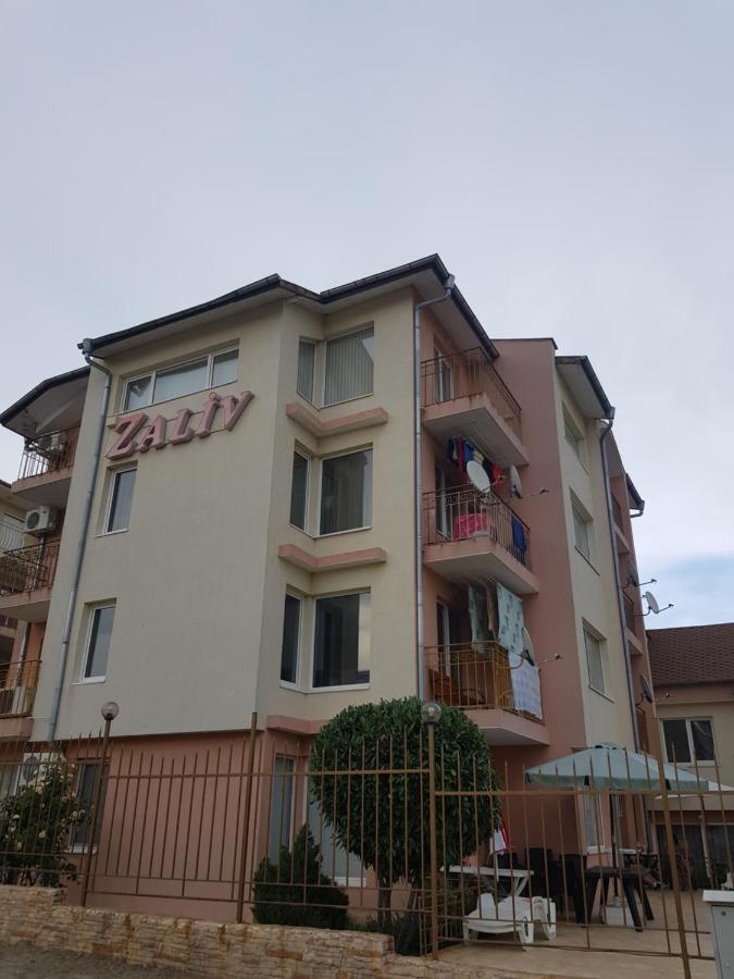 Zaliv Apartments House Sveti Vlas Esterno foto
